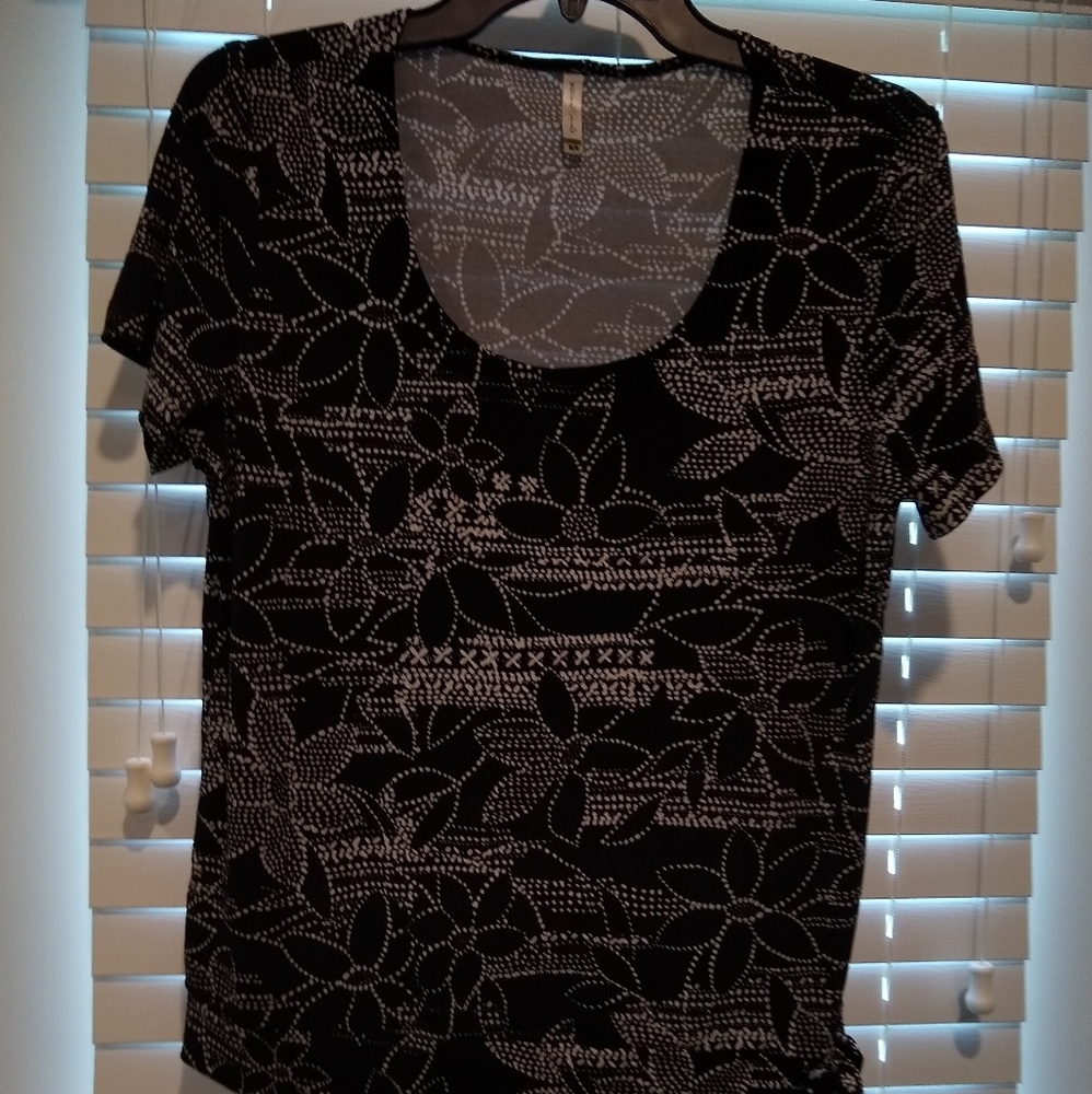 Women's medium blouse - Picture 5 of 5